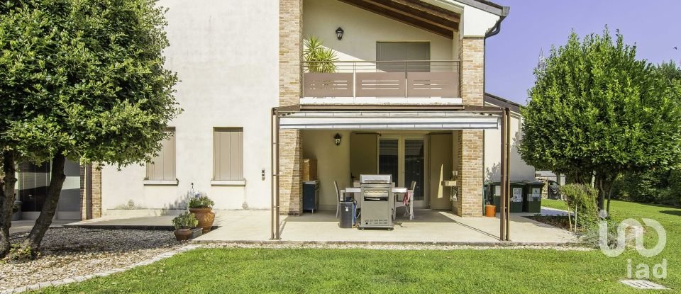 Casale 11 locali di 337 m² in San Giorgio in Bosco (35010)