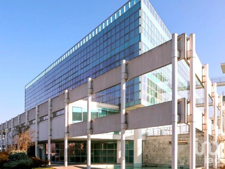 Building of 4,100 m² in Curtatone (46010)