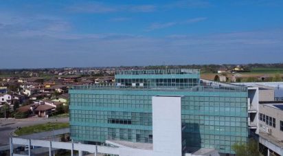 Palazzo / Stabile di 4.100 m² in Curtatone (46010)