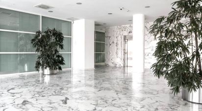 Palazzo / Stabile di 4.100 m² in Curtatone (46010)