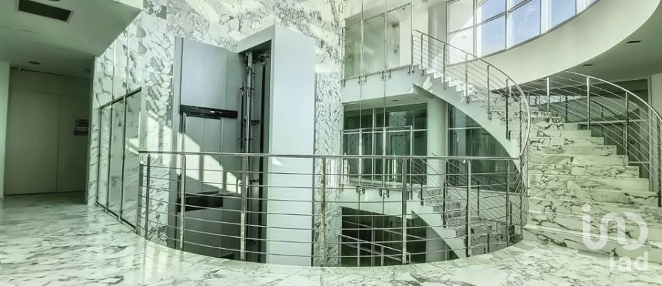 Building of 4,100 m² in Curtatone (46010)