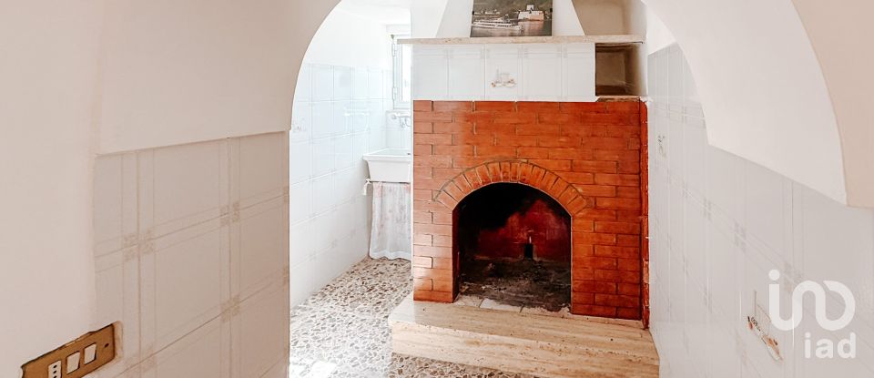 Farm 17 rooms of 511 m² in Martina Franca (74015)