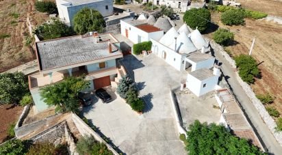 Casale 17 locali di 511 m² in Martina Franca (74015)