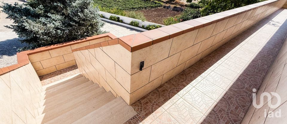 Farm 17 rooms of 511 m² in Martina Franca (74015)