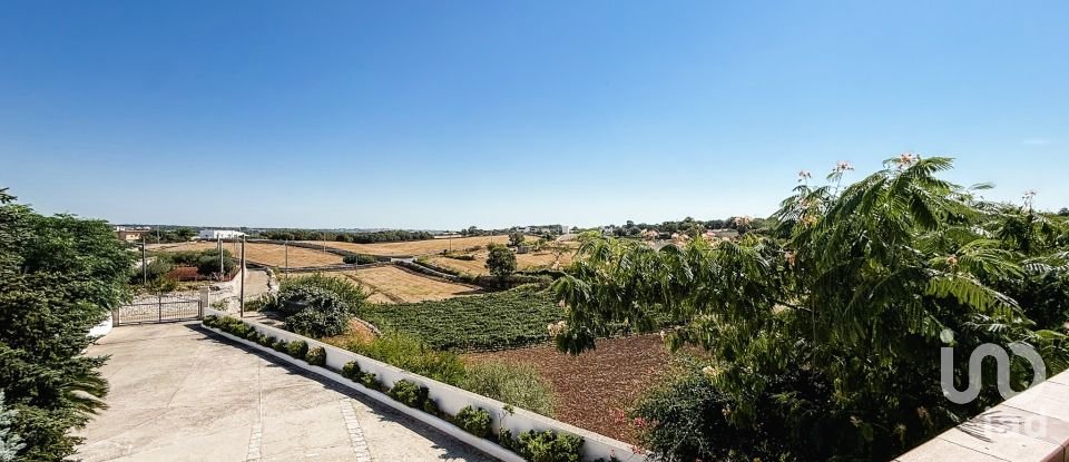 Farm 17 rooms of 511 m² in Martina Franca (74015)