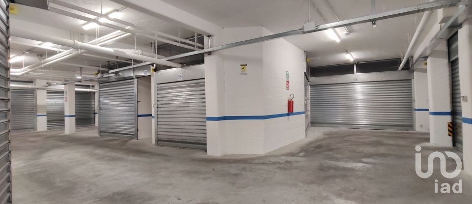 Posto auto di 13 m² in Roma (00141)
