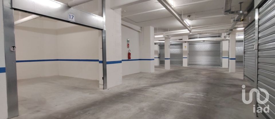 Posto auto di 13 m² in Roma (00141)