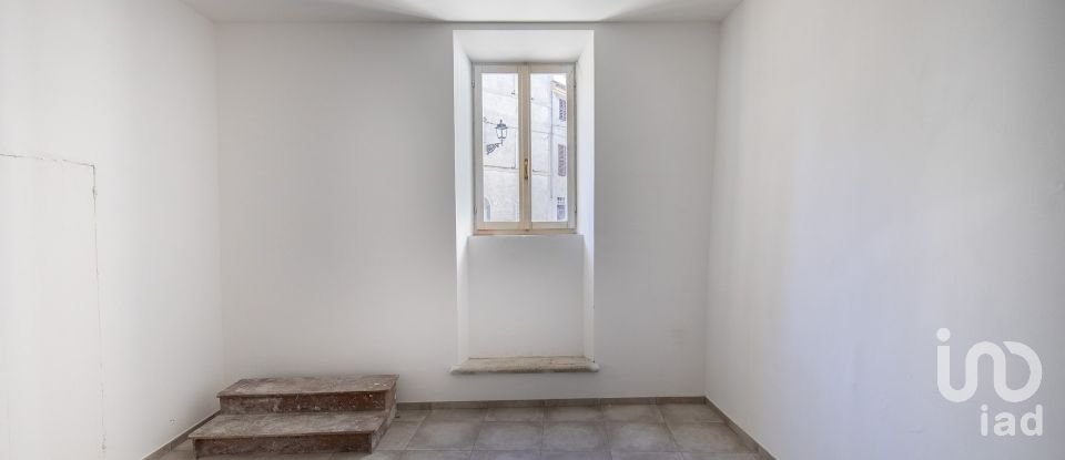 Casa di paese 8 locali di 238 m² in Mogliano (62010)