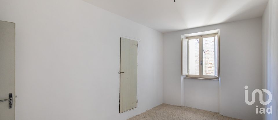 Casa di paese 8 locali di 238 m² in Mogliano (62010)