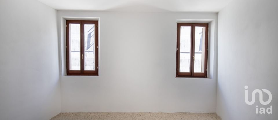 Casa di paese 8 locali di 238 m² in Mogliano (62010)