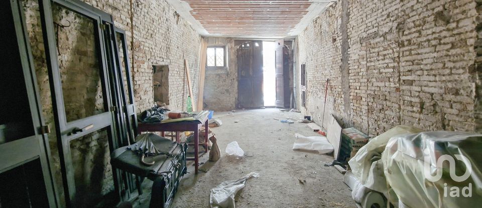 Casa di paese 8 locali di 238 m² in Mogliano (62010)