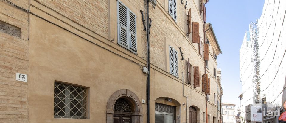 Casa di paese 8 locali di 238 m² in Mogliano (62010)