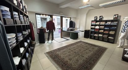 Negozio / locale commerciale di 54 m² in Cesano Maderno (20811)