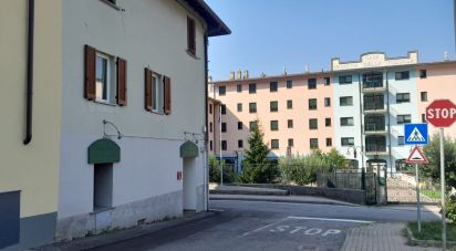 Negozio / locale commerciale di 72 m² in Calolziocorte (23801)