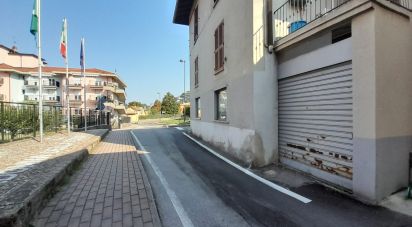 Negozio / locale commerciale di 72 m² in Calolziocorte (23801)