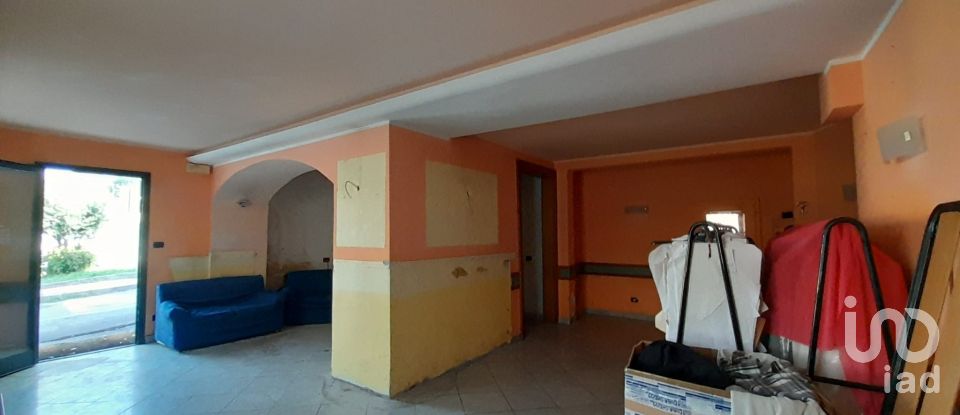 Shop / premises commercial of 72 m² in Calolziocorte (23801)