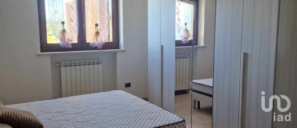 Villa Bifamiliare 16 locali di 216 m² in Roseto degli Abruzzi (64026)