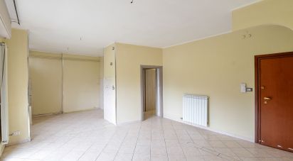 Trilocale di 82 m² a Besana in Brianza (20842)