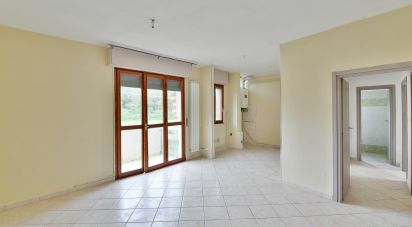 Trilocale di 82 m² a Besana in Brianza (20842)
