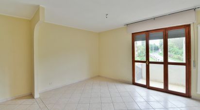 Trilocale di 82 m² a Besana in Brianza (20842)
