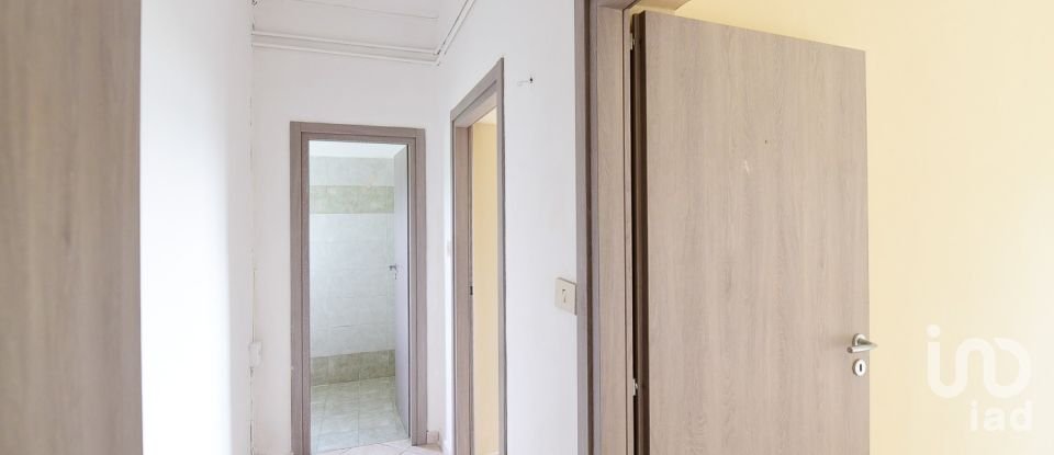 Three-room apartment of 82 m² in Besana in Brianza (20842)