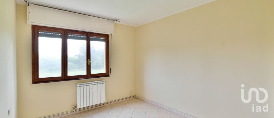 Three-room apartment of 82 m² in Besana in Brianza (20842)