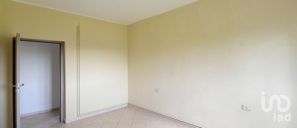 Three-room apartment of 82 m² in Besana in Brianza (20842)