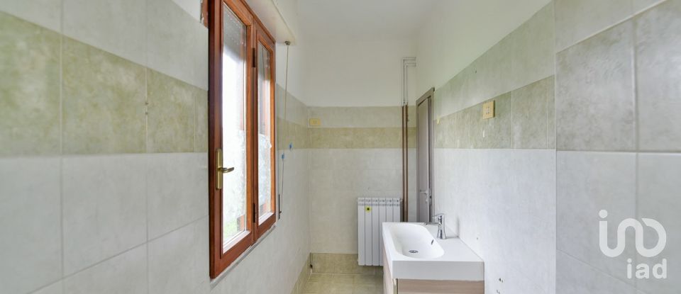 Three-room apartment of 82 m² in Besana in Brianza (20842)