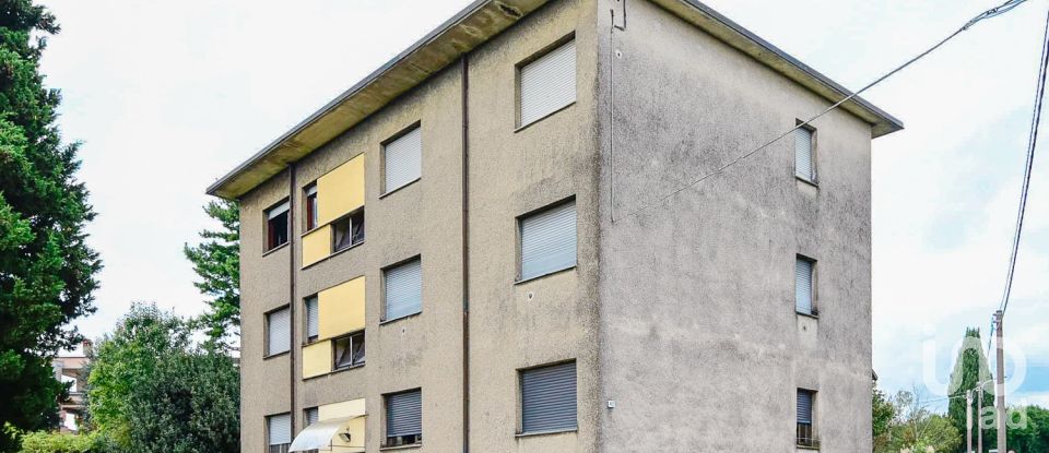 Three-room apartment of 82 m² in Besana in Brianza (20842)