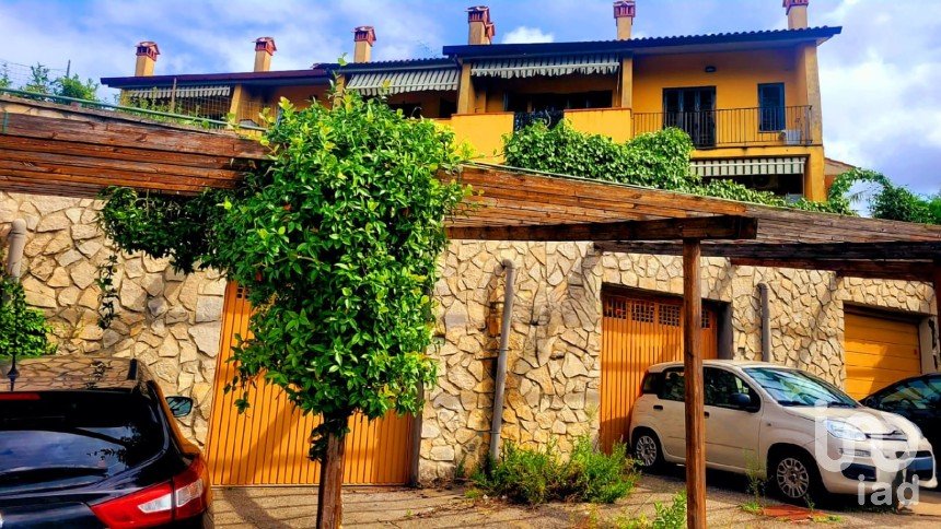 Apartment 6 rooms of 70 m² in Calenzano (50041)