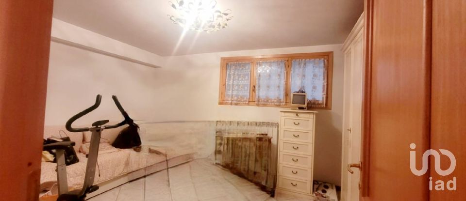 Apartment 6 rooms of 70 m² in Calenzano (50041)