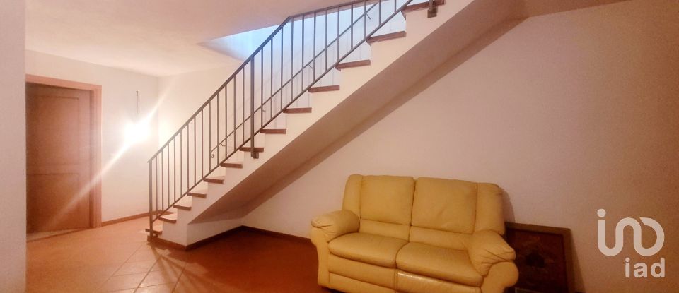 Apartment 6 rooms of 70 m² in Calenzano (50041)