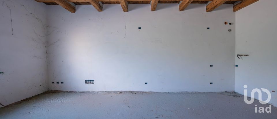 Appartamento 6 locali di 226 m² a Massa Fiscaglia (44025)