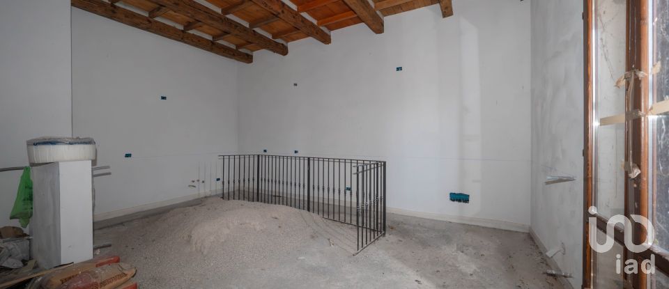 Appartamento 6 locali di 226 m² a Massa Fiscaglia (44025)