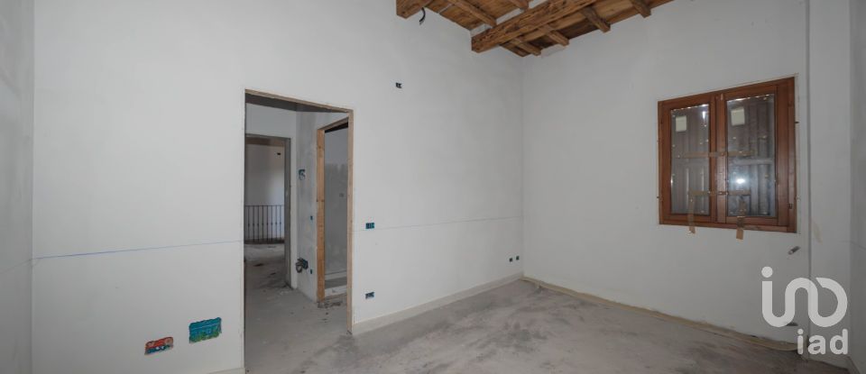 Appartamento 6 locali di 226 m² a Massa Fiscaglia (44025)
