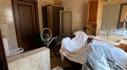 Rustico 4 locali di 400 m² in San Benigno Canavese (10080)