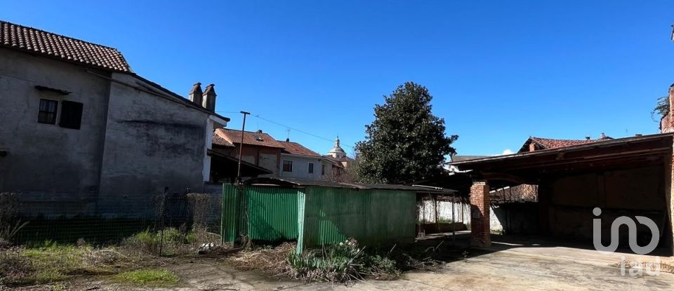 Rustico 4 locali di 400 m² in San Benigno Canavese (10080)