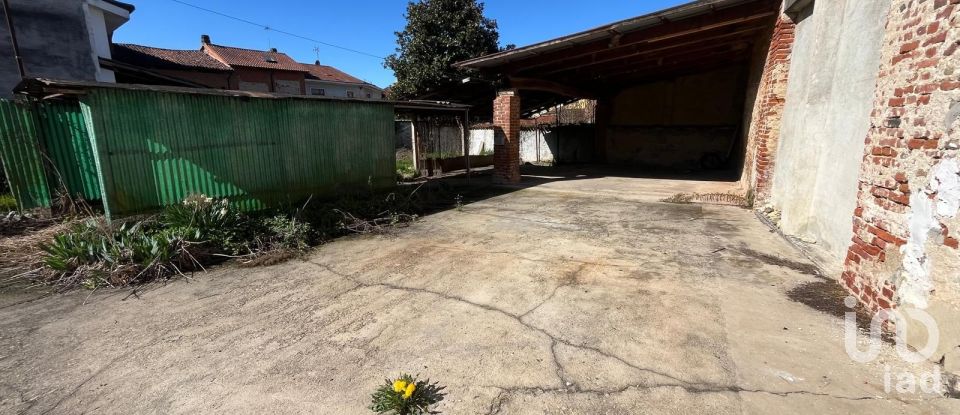 Rustico 4 locali di 400 m² in San Benigno Canavese (10080)