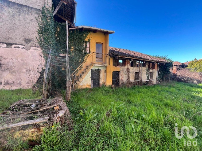 Rustico 4 locali di 200 m² in San Benigno Canavese (10080)