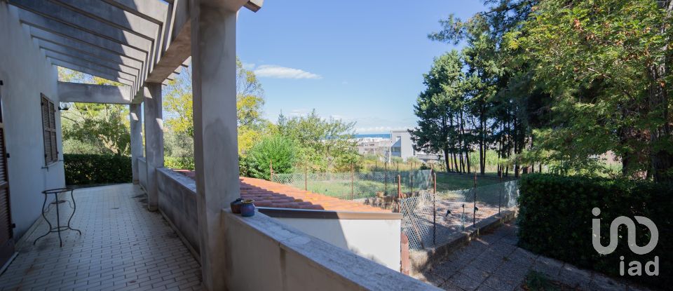 Casa indipendente 12 locali di 310 m² in Senigallia (60019)