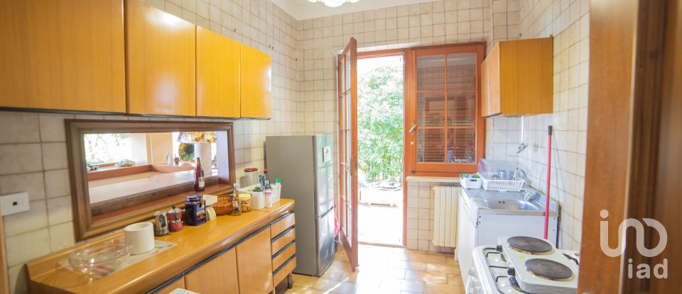 Casa indipendente 12 locali di 310 m² in Senigallia (60019)