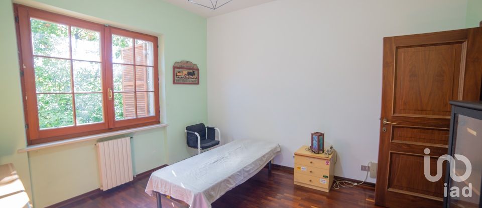 Casa indipendente 12 locali di 310 m² in Senigallia (60019)