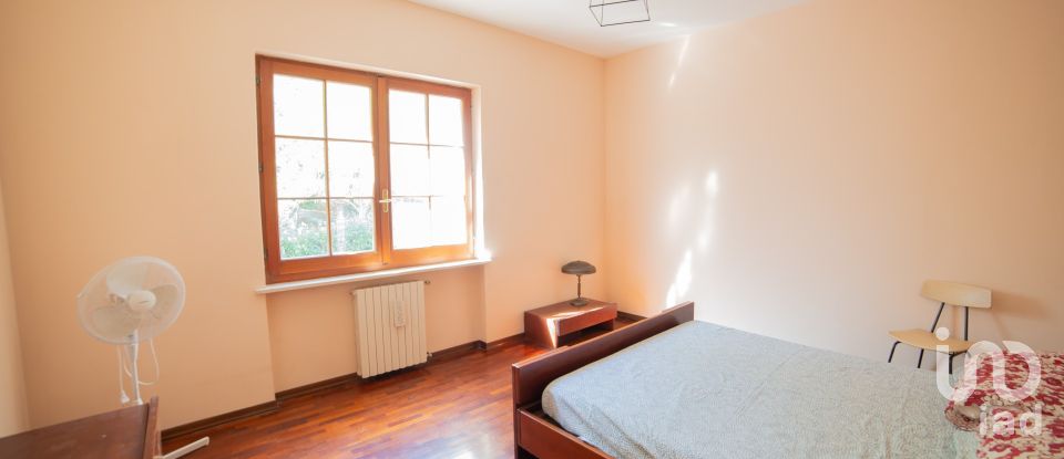 Casa indipendente 12 locali di 310 m² in Senigallia (60019)