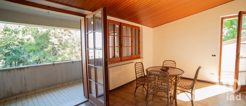 Casa indipendente 12 locali di 310 m² in Senigallia (60019)