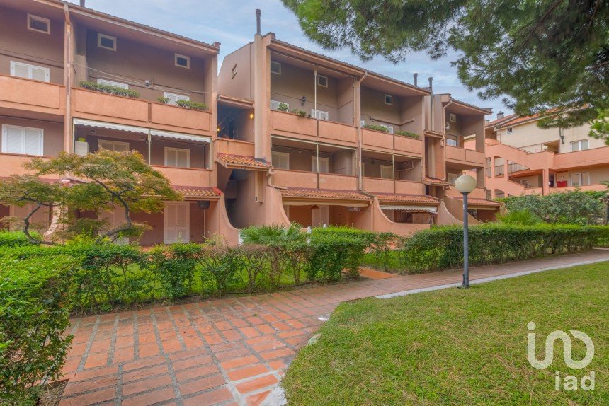 Three-room apartment of 60 m² in Loano (17025)