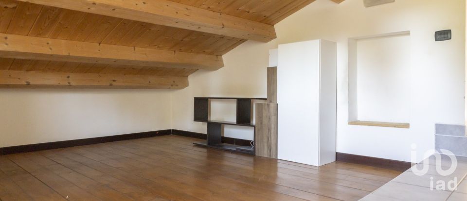 Quadrilocale di 123 m² a Agugliano (60020)
