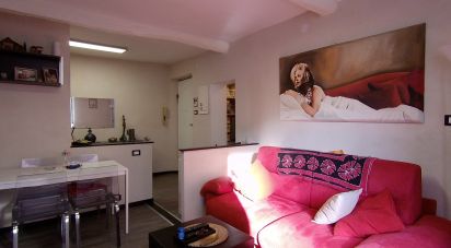 Appartamento 5 locali di 95 m² a Genova (16162)