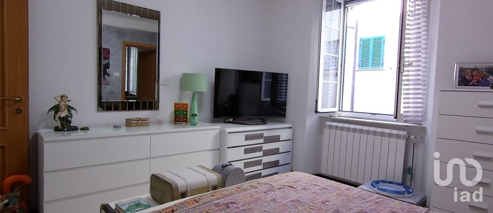 Appartamento 5 locali di 95 m² a Genova (16162)