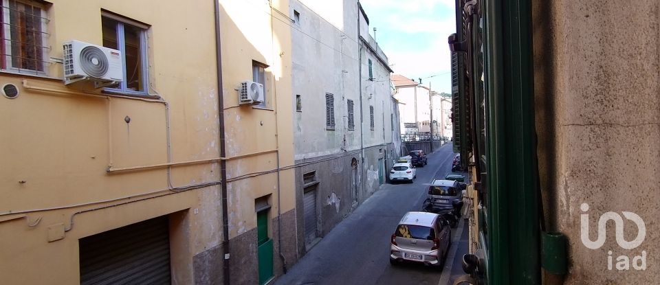 Appartamento 5 locali di 95 m² a Genova (16162)