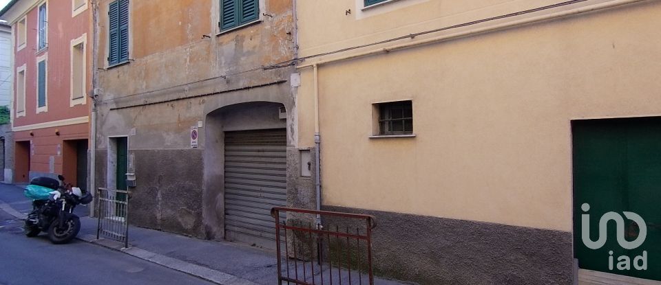 Appartamento 5 locali di 95 m² a Genova (16162)